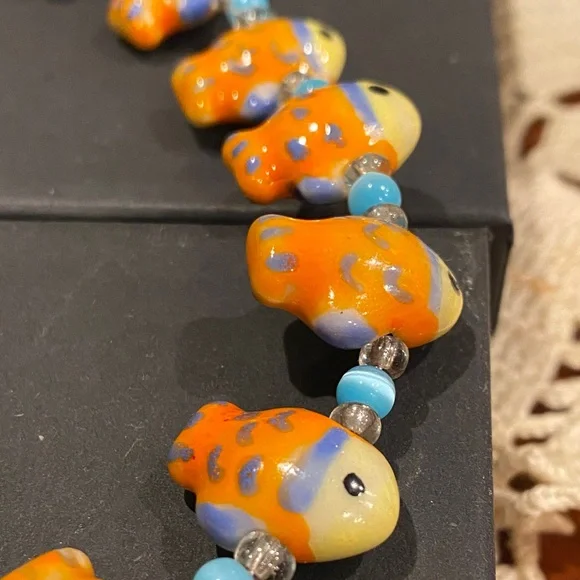 Orange Art Glass  Fish Beaded Bracelet - Picture 4 of 6